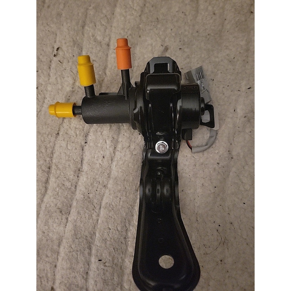 Fuel Tank Reservoir Valve For toyota Sequoia 10-17 Tundra 08-19 77070-34010